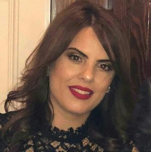 Meet your Posher, Mouna